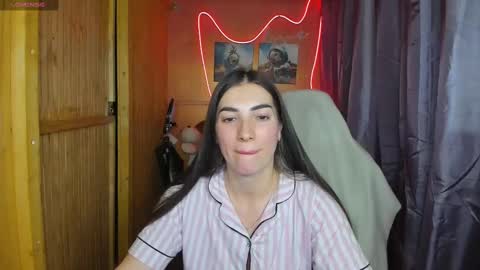 Snapshot of miss_tasy chatting on 02/20/25, 06:39 Melanie January 15th is my birthday there will be an interesting show online show from 02/20/25, 06:39