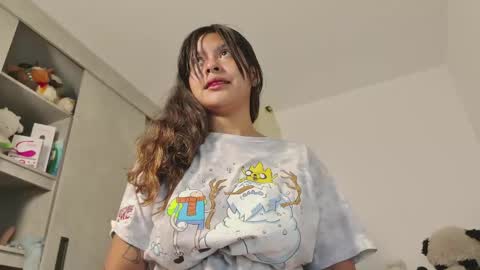 hanna    online show from 05/08/26, 01:33