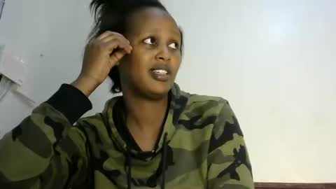 Snapshot of miss_vall chatting on 01/29/25, 08:40 miss_vall online show from 01/29/25, 08:40