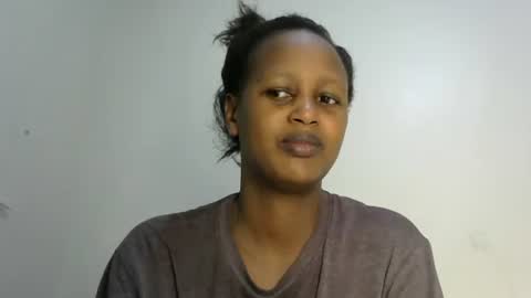 Snapshot of miss_vall chatting on 01/30/25, 07:18 miss_vall online show from 01/30/25, 07:18