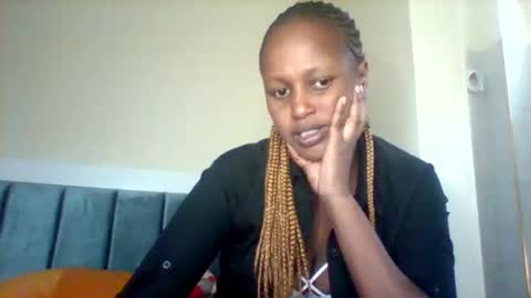 miss_vall online show from 01/12/26, 08:19