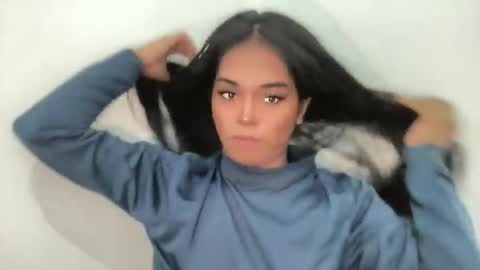 miss_veron_xoxo online show from 04/23/26, 07:52