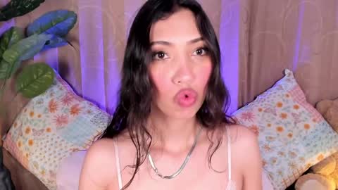 Snapshot of miss_veronica2 chatting on 05/28/26, 01:08 Miss Veronica online show from 05/28/26, 01:08
