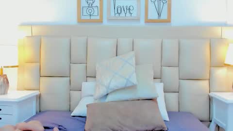 miss vivienne online show from 01/06/26, 02:59