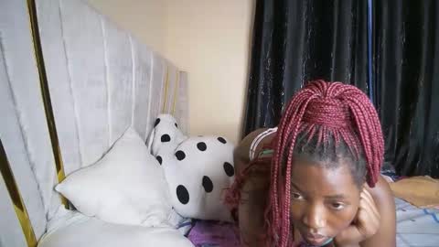 miss_worldfire online show from 10/23/25, 06:13