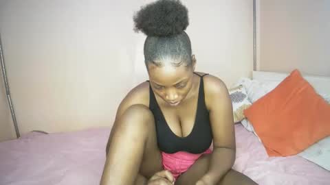 Snapshot of miss_worldfire chatting on 05/12/26, 10:56 miss_worldfire online show from 05/12/26, 10:56