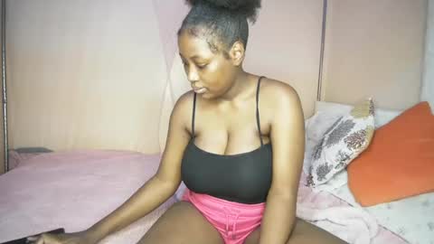 Snapshot of miss_worldfire chatting on 06/13/26, 04:05 miss_worldfire online show from 06/13/26, 04:05