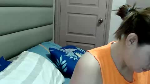 HOT MOMMY ZEPHYR online show from 03/06/26, 12:40