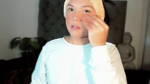 miss_zz online show from 04/12/26, 12:10