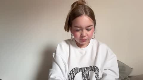 Ameliahs online show from 10/31/25, 01:01