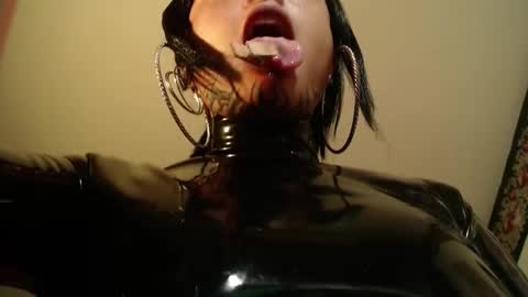 Anarkitten  online show from 01/14/26, 09:42