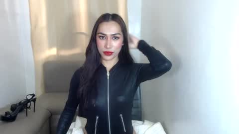 Snapshot of missangelxxx chatting on 06/17/26, 08:39 missangelxxx online show from 06/17/26, 08:39