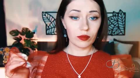 The divine Beverly online show from 02/16/25, 09:59