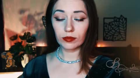 The divine Beverly online show from 02/22/25, 09:04