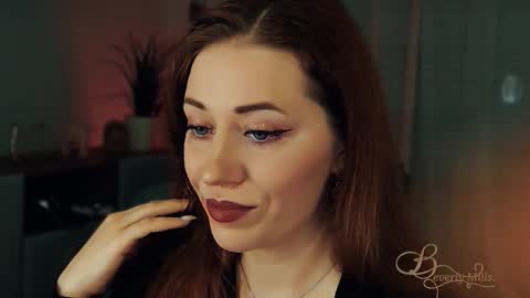 The divine Beverly online show from 01/11/26, 05:34