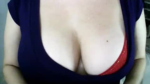 Snapshot of missbiny chatting on 06/04/26, 07:09 Avamlash online show from 06/04/26, 07:09