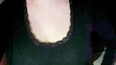 Snapshot of missbiny chatting on 07/13/26, 09:28 Avamlash online show from 07/13/26, 09:28