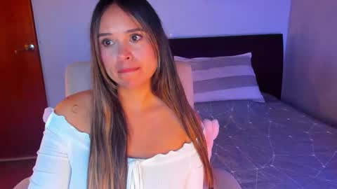 Snapshot of missblackdiamond chatting on 05/23/26, 01:11 valentina andrea online show from 05/23/26, 01:11