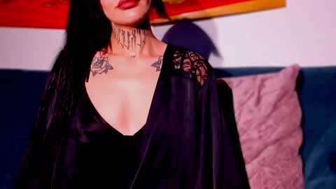 The Empress online show from 10/24/25, 02:57