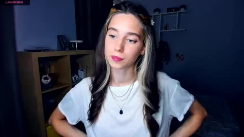 Shelley online show from 09/16/25, 07:09