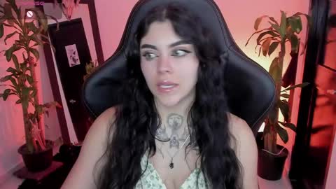 Missy Charlottte.  Hey remember to give me a thumbs up ty online show from 04/01/26, 03:29