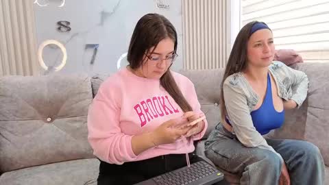 misscheelsee_as online show from 04/14/26, 01:28