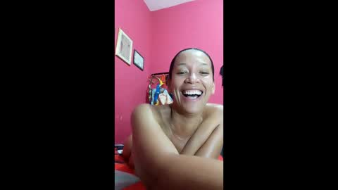 Snapshot of misscruzxz chatting on 06/04/26, 03:29 Donna di Diamanti online show from 06/04/26, 03:29