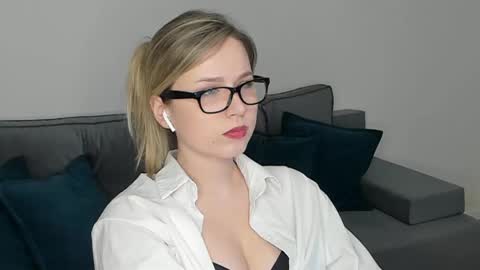 Snapshot of missdariross chatting on 02/02/25, 02:13 Miss Darina Ross online show from 02/02/25, 02:13