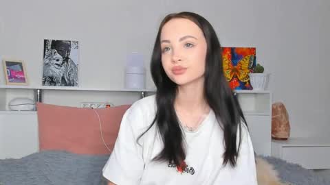 Hello dear my name Elisa online show from 06/03/26, 09:20
