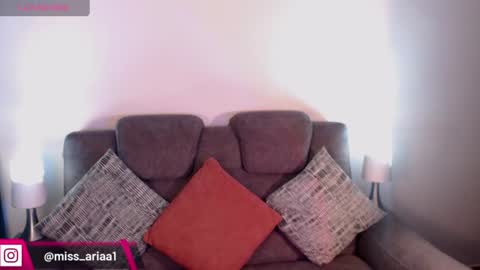Snapshot of missemilie1 chatting on 06/11/26, 03:32 Emilie Diaz online show from 06/11/26, 03:32