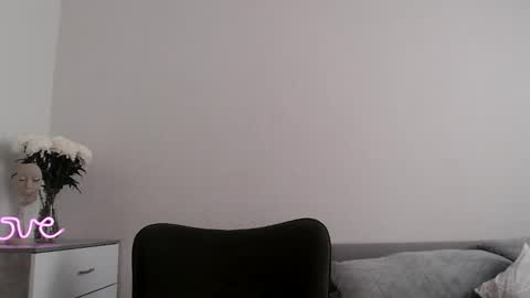 EMMA online show from 09/19/25, 02:40