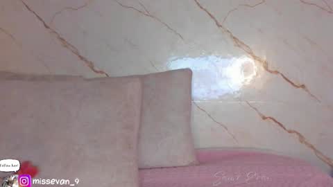 Sami Evan online show from 04/08/26, 01:55