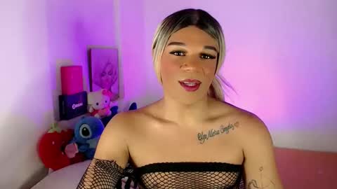 Snapshot of missfer_bigdick chatting on 05/15/26, 11:23 Fer online show from 05/15/26, 11:23