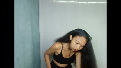 Snapshot of missfireangel chatting on 04/30/26, 10:43 MadagascarQueen online show from 04/30/26, 10:43