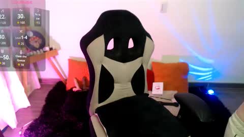 Luna online show from 01/07/26, 02:03