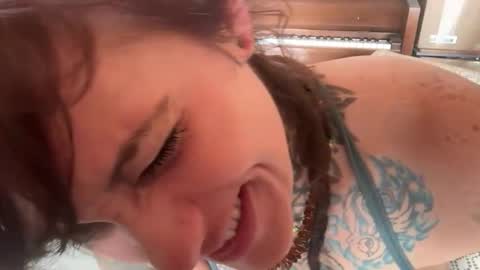 misshoneybadger333 online show from 05/30/26, 07:55