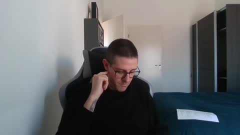 Snapshot of mission_cumpossible chatting on 02/02/25, 10:46 SperminatoR online show from 02/02/25, 10:46