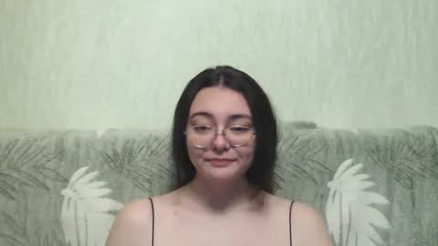 Snapshot of missis_mona chatting on 12/07/24, 08:27 missis mona online show from 12/07/24, 08:27