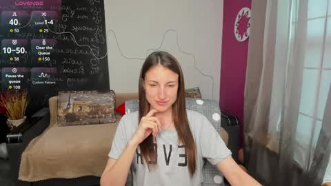 Snapshot of missis_sofiia chatting on 04/25/26, 12:30 Sofia online show from 04/25/26, 12:30