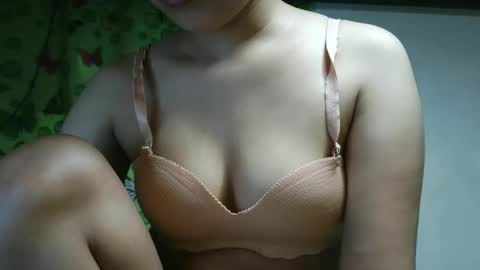 Jona online show from 10/27/25, 11:14