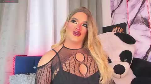 kassandra lazcano online show from 06/14/26, 01:36
