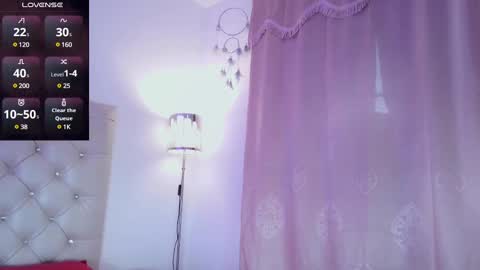 misskatiia online show from 02/28/25, 11:47