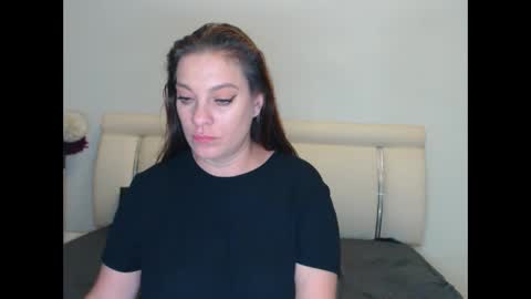 Khloe online show from 12/19/25, 11:23