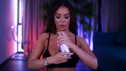 Snapshot of misskiarra chatting on 03/07/25, 05:29 misskiarra online show from 03/07/25, 05:29