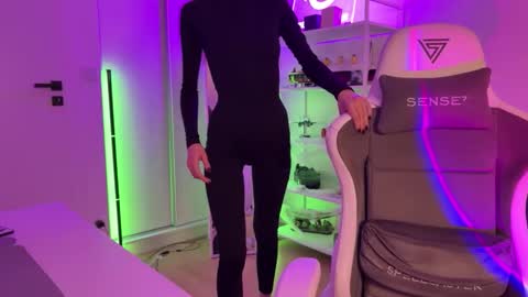 misslalii online show from 11/07/25, 06:08