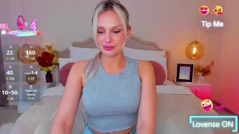 Snapshot of misslou_ chatting on 05/19/26, 05:14 Lou online show from 05/19/26, 05:14