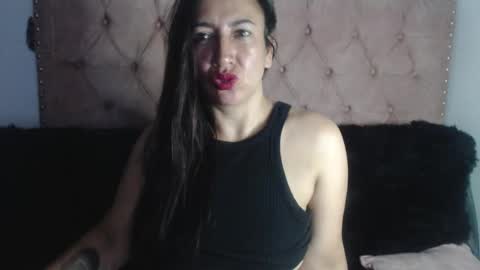 Snapshot of misslucyy1 chatting on 10/07/25, 11:35 luccy online show from 10/07/25, 11:35