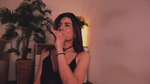 Snapshot of misslullu chatting on 10/13/25, 04:23 Lullu online show from 10/13/25, 04:23