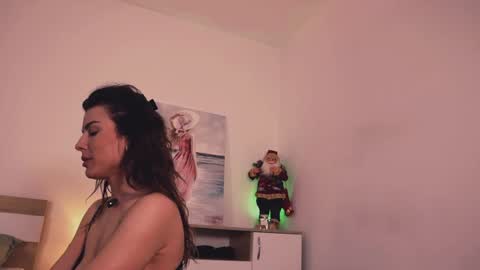 Lullu online show from 12/05/25, 02:36