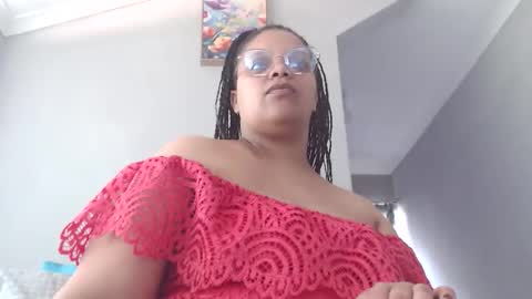 Snapshot of misslustxxx chatting on 04/28/26, 07:35 misslustxxx online show from 04/28/26, 07:35